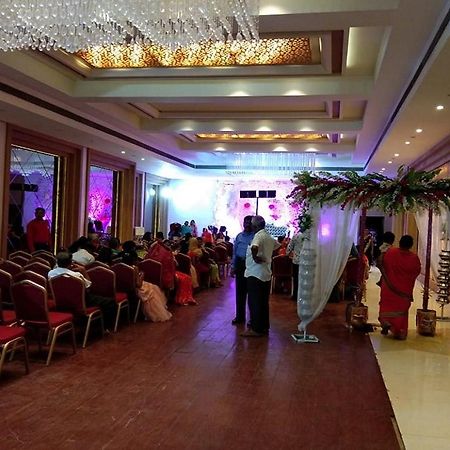 Hotel Amora - Rajnandgaon Raj Nandgaon Екстер'єр фото