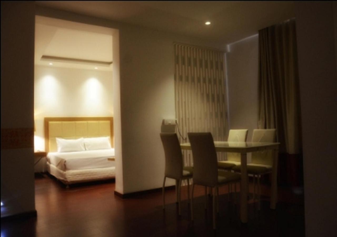 Hotel Amora - Rajnandgaon Raj Nandgaon Екстер'єр фото