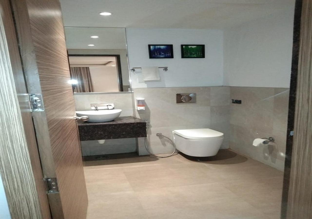 Hotel Amora - Rajnandgaon Raj Nandgaon Екстер'єр фото