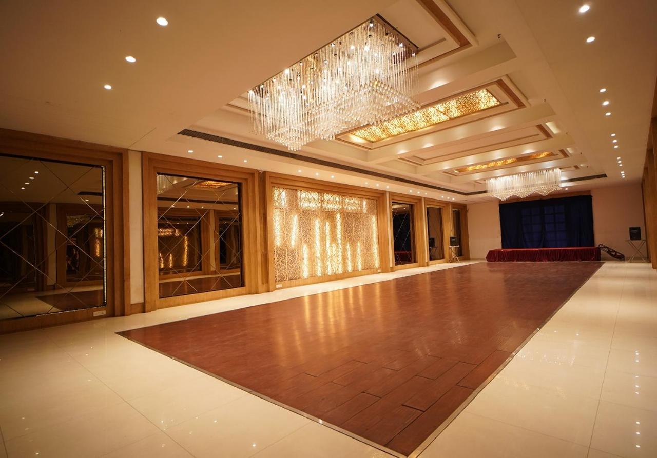 Hotel Amora - Rajnandgaon Raj Nandgaon Екстер'єр фото