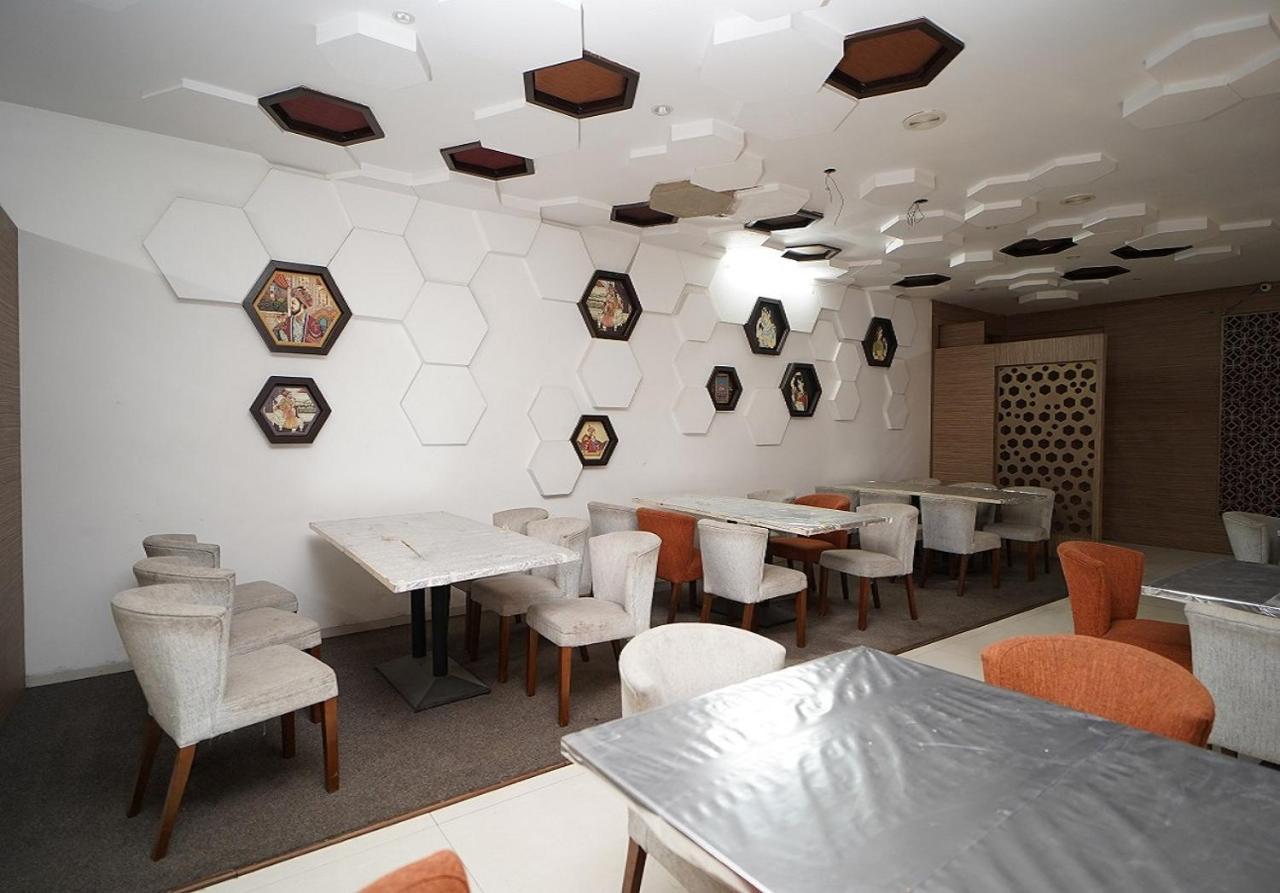 Hotel Amora - Rajnandgaon Raj Nandgaon Екстер'єр фото