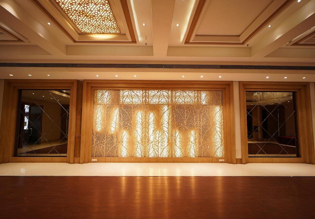 Hotel Amora - Rajnandgaon Raj Nandgaon Екстер'єр фото