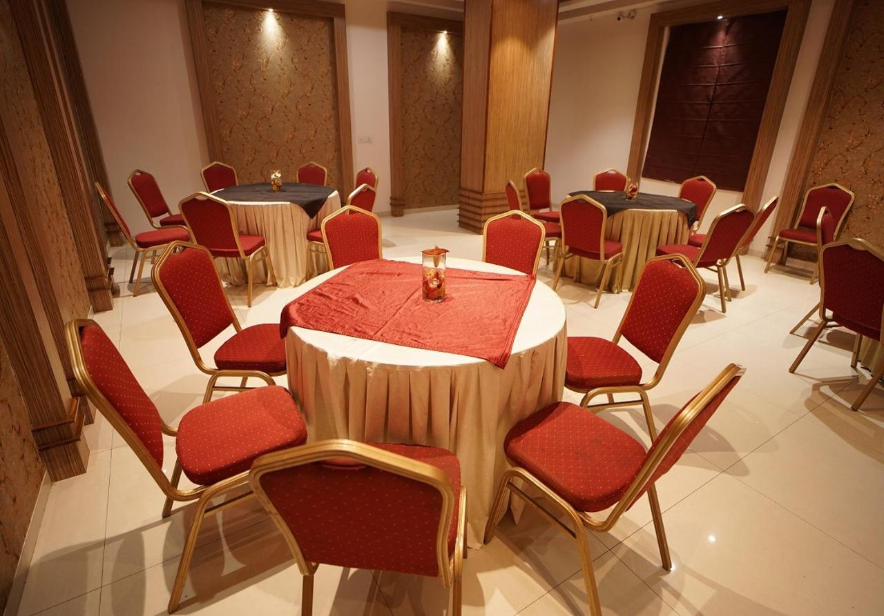 Hotel Amora - Rajnandgaon Raj Nandgaon Екстер'єр фото