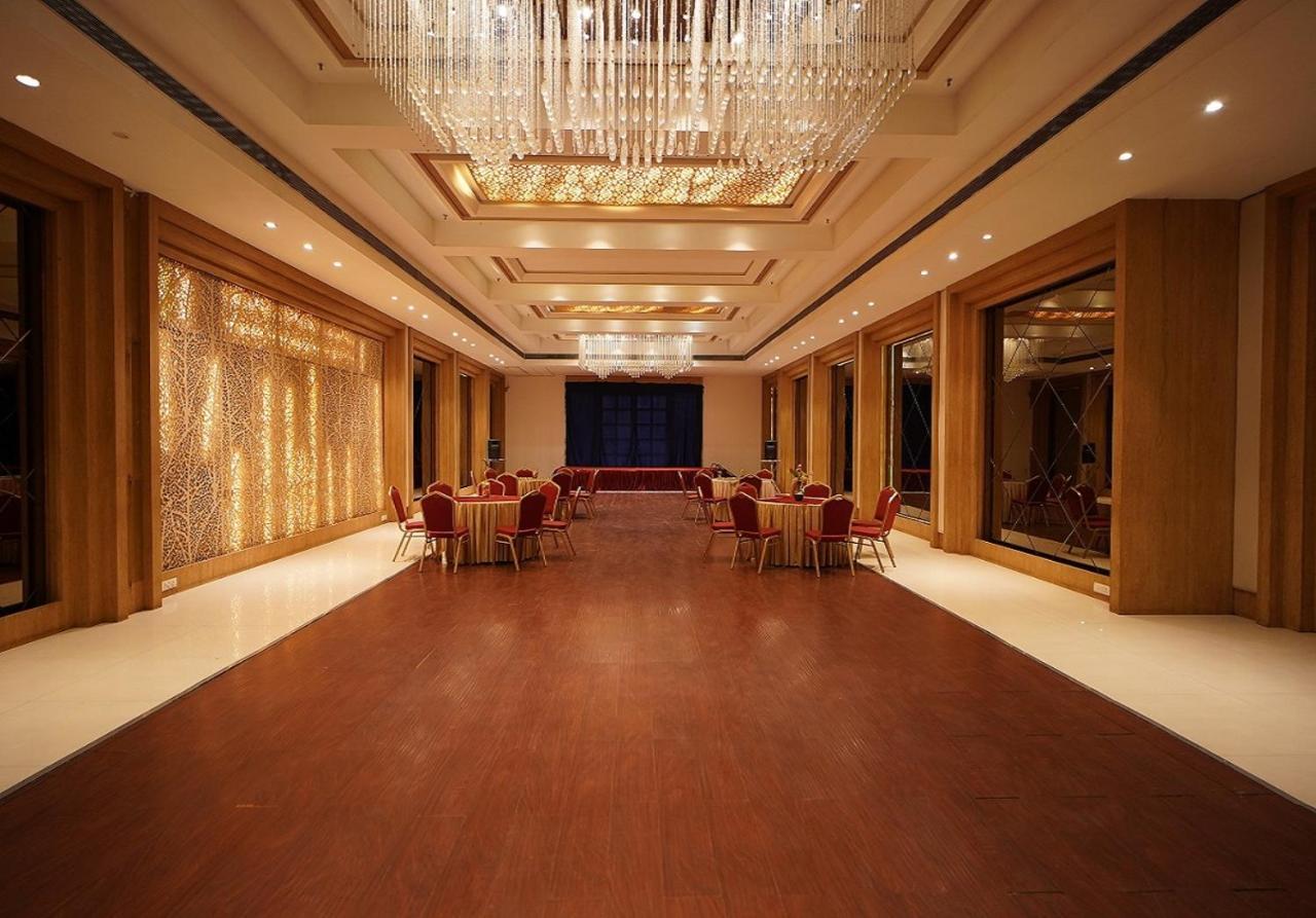 Hotel Amora - Rajnandgaon Raj Nandgaon Екстер'єр фото