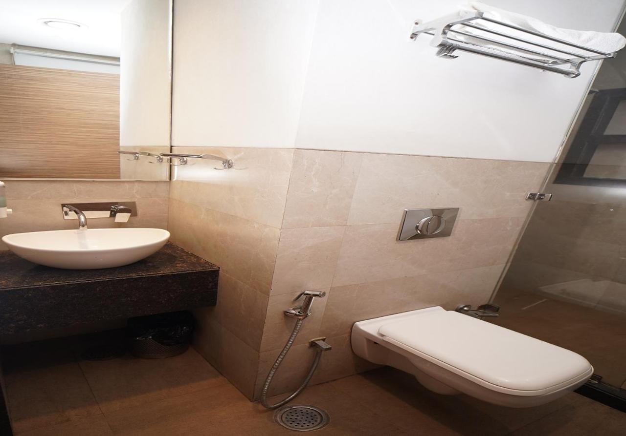Hotel Amora - Rajnandgaon Raj Nandgaon Екстер'єр фото
