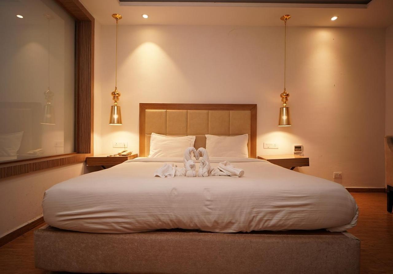 Hotel Amora - Rajnandgaon Raj Nandgaon Екстер'єр фото
