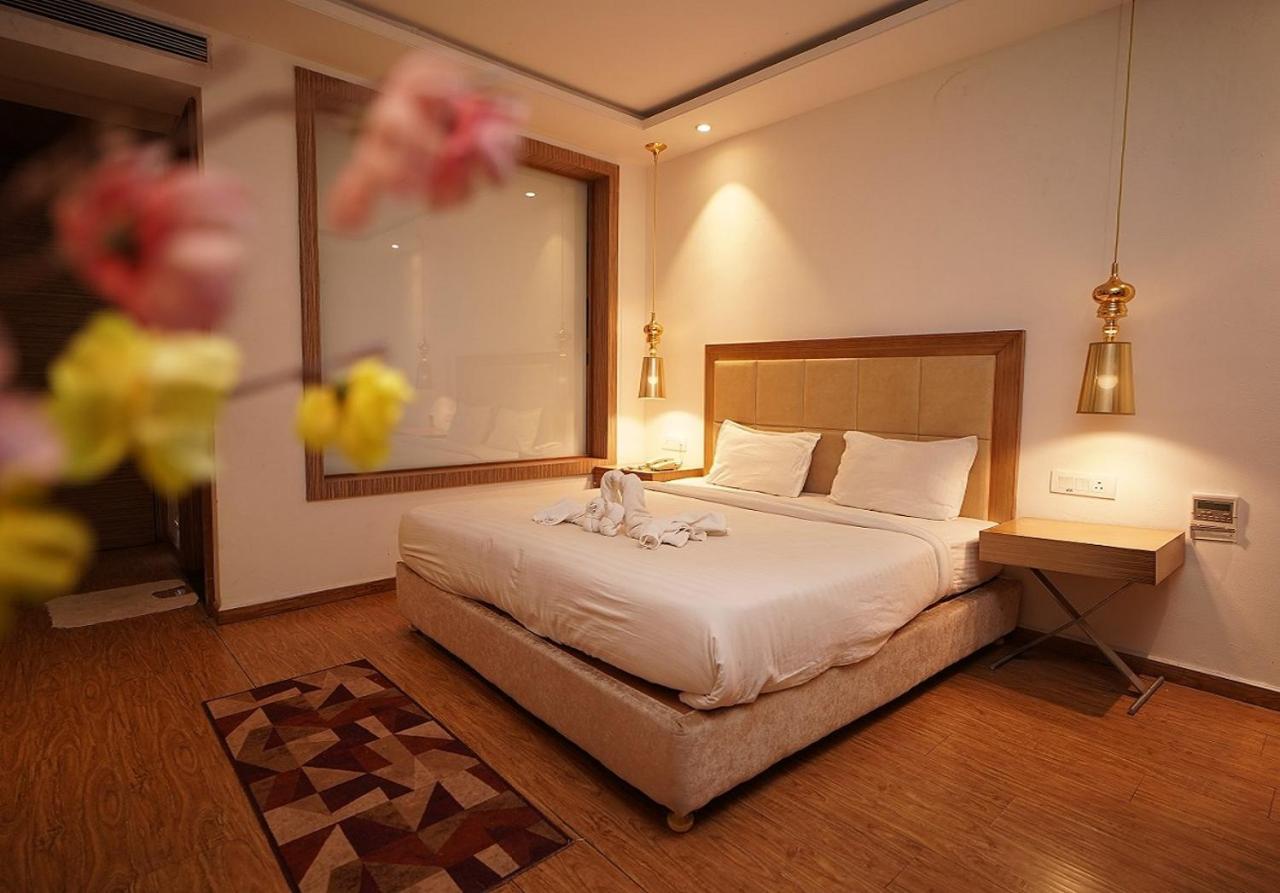 Hotel Amora - Rajnandgaon Raj Nandgaon Екстер'єр фото