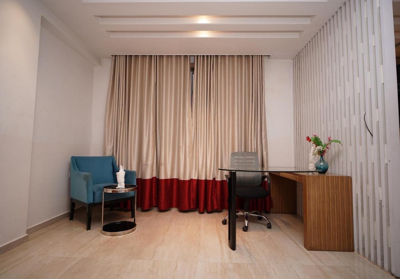 Hotel Amora - Rajnandgaon Raj Nandgaon Екстер'єр фото