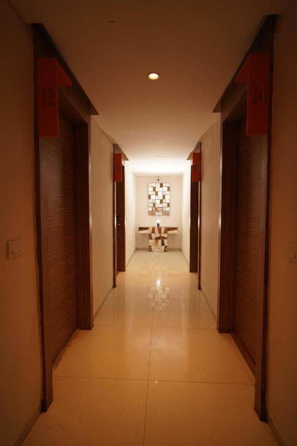 Hotel Amora - Rajnandgaon Raj Nandgaon Екстер'єр фото